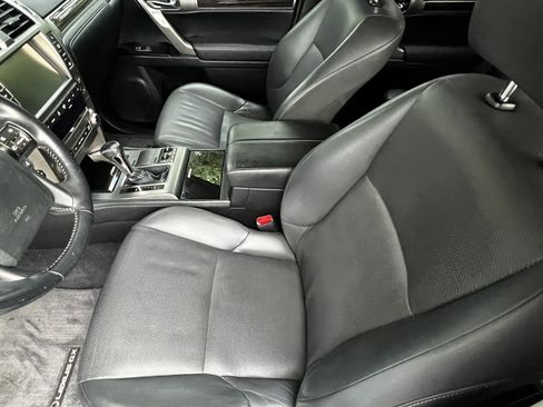 Used 2017 Lexus GX 460 w/ Navigation Package AWD/4WD image 15