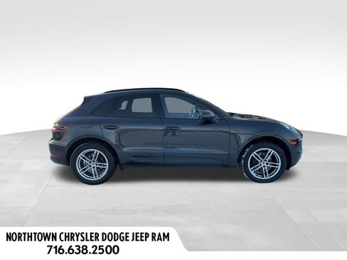 Used 2018 Porsche Macan image 2