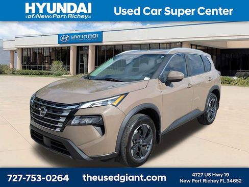 Used 2024 Nissan Rogue SV w/ SV Premium Package AWD/4WD image 1
