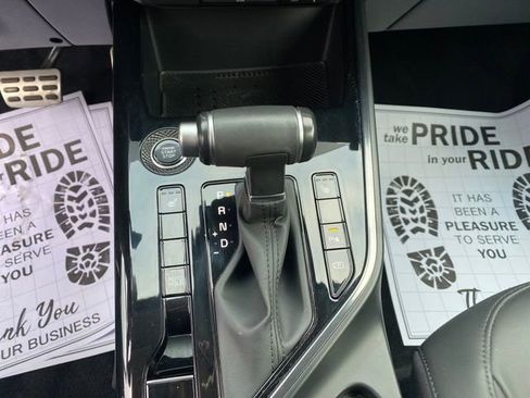 Used 2023 Kia Niro EX Touring image 14