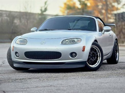 Used 2008 MAZDA MX-5 Miata Grand Touring image 2