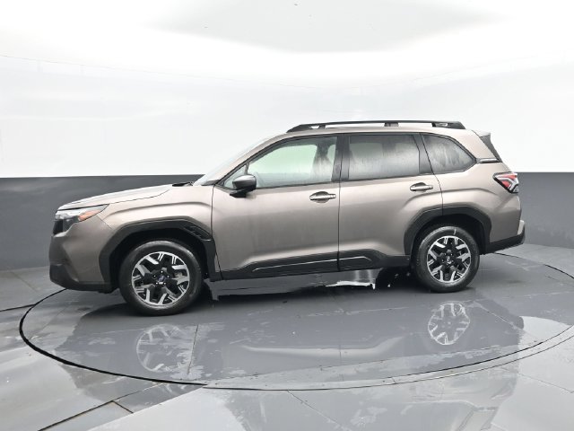 Used 2025 Subaru Forester Premium AWD/4WD image 5