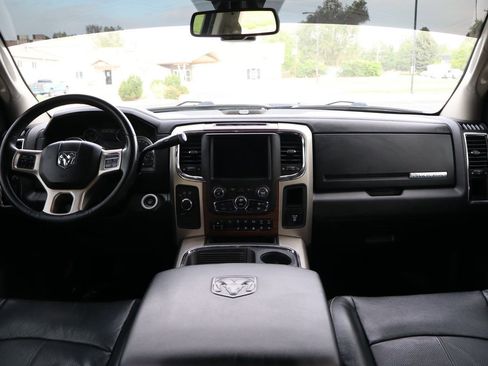 Used 2018 RAM 2500 Laramie AWD/4WD image 16