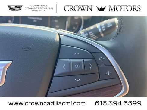 Used 2025 Cadillac XT5 Premium Luxury image 25