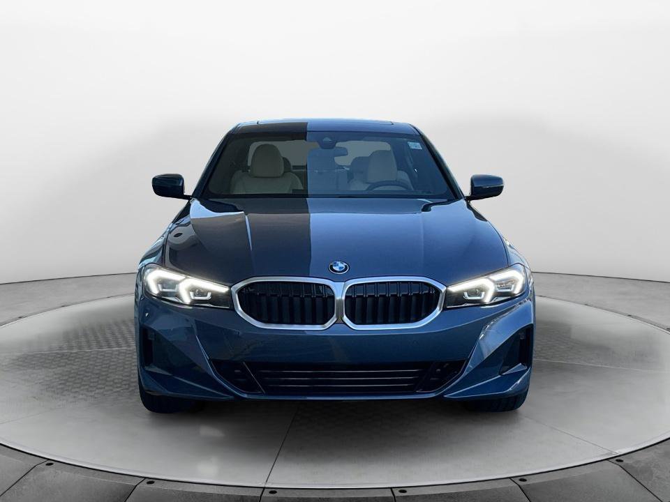 Used 2026 BMW 330i Sedan w/ Premium Package RWD image 2