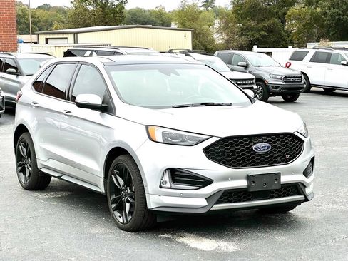 Used 2019 Ford Edge ST w/ Equipment Group 401A image 8