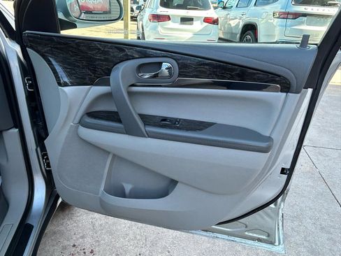 Used 2013 Buick Enclave Convenience AWD/4WD image 17