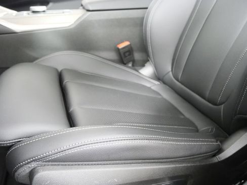 Used 2026 BMW 330i Sedan RWD image 9