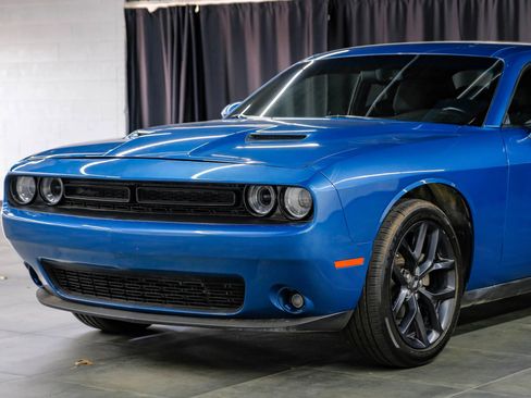 Used 2022 Dodge Challenger SXT w/ Blacktop Package image 4