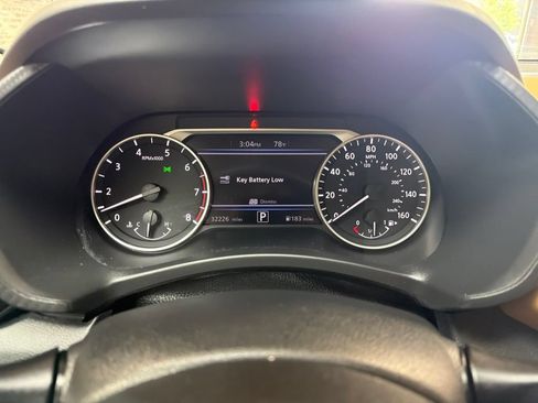 Used 2023 Nissan Sentra SV w/ SV Premium Package FWD image 24