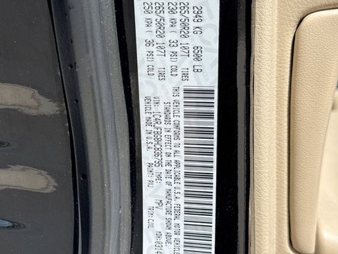 Used 2017 Jeep Grand Cherokee Limited AWD/4WD image 39