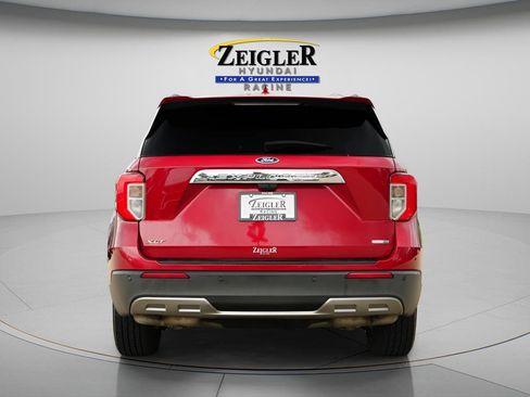 Used 2020 Ford Explorer XLT w/ Equipment Group 202A AWD/4WD image 6