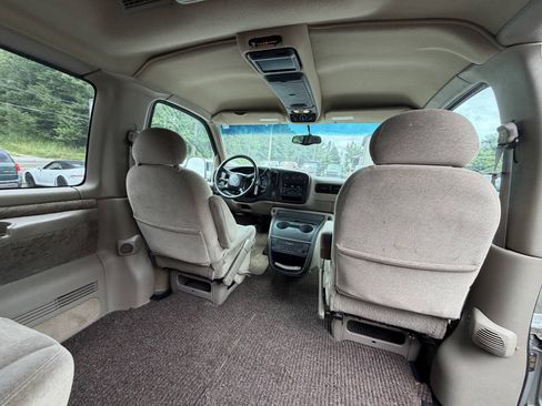 Used 2001 Chevrolet Express 1500 LT RWD image 29