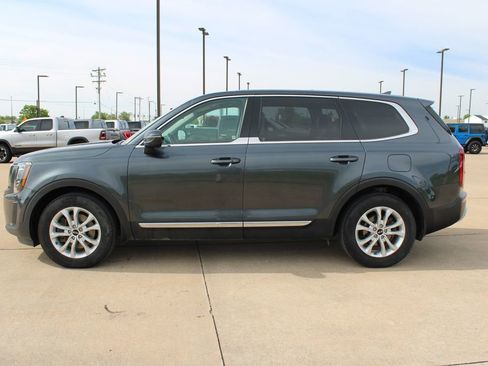Used 2020 Kia Telluride LX AWD/4WD image 16