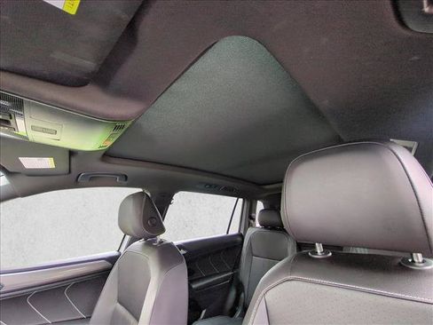 Used 2023 Volkswagen Tiguan SE R-Line FWD image 14