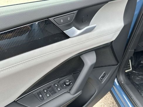 New 2026 Volkswagen Tiguan SE R-Line AWD/4WD image 13