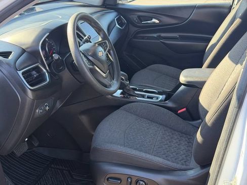 Used 2023 Chevrolet Equinox LT FWD image 15