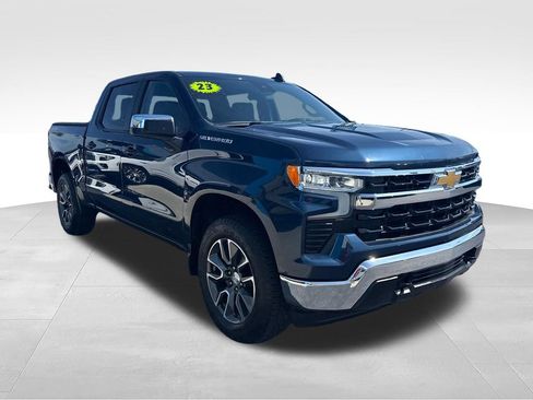 Used 2023 Chevrolet Silverado 1500 LT AWD/4WD image 18