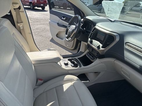 Certified 2022 GMC Acadia Denali w/ Denali Ultimate Package image 35