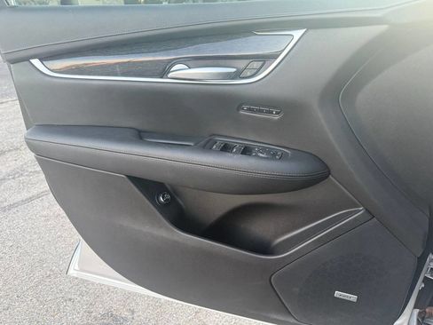 Used 2020 Cadillac XT5 Premium Luxury image 24