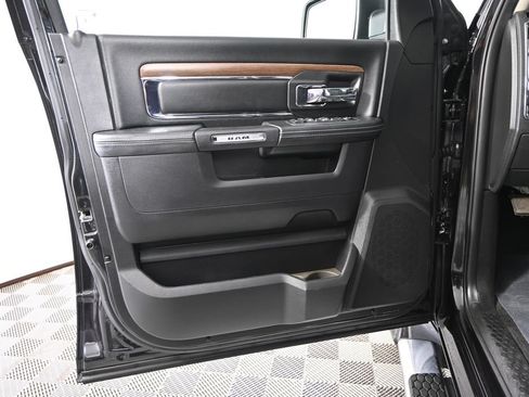 Used 2016 RAM 1500 Laramie w/ Convenience Group AWD/4WD image 19