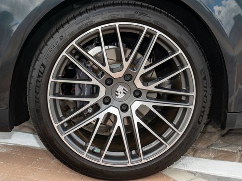 Used 2024 Porsche Panamera w/ Premium Package RWD image 35