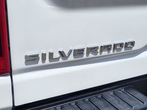 Used 2024 Chevrolet Silverado 3500 High Country w/ High Country Premium Package AWD/4WD image 8