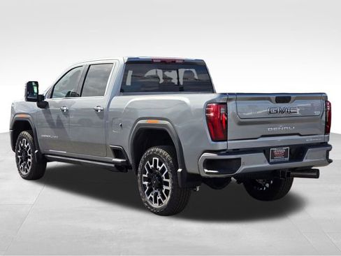 New 2026 GMC Sierra 2500 Denali Ultimate AWD/4WD image 3