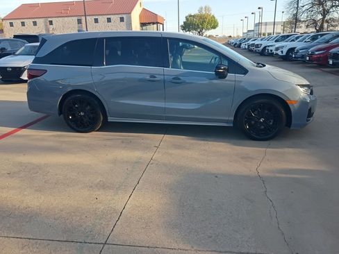 Used 2025 Honda Odyssey Sport-L image 7