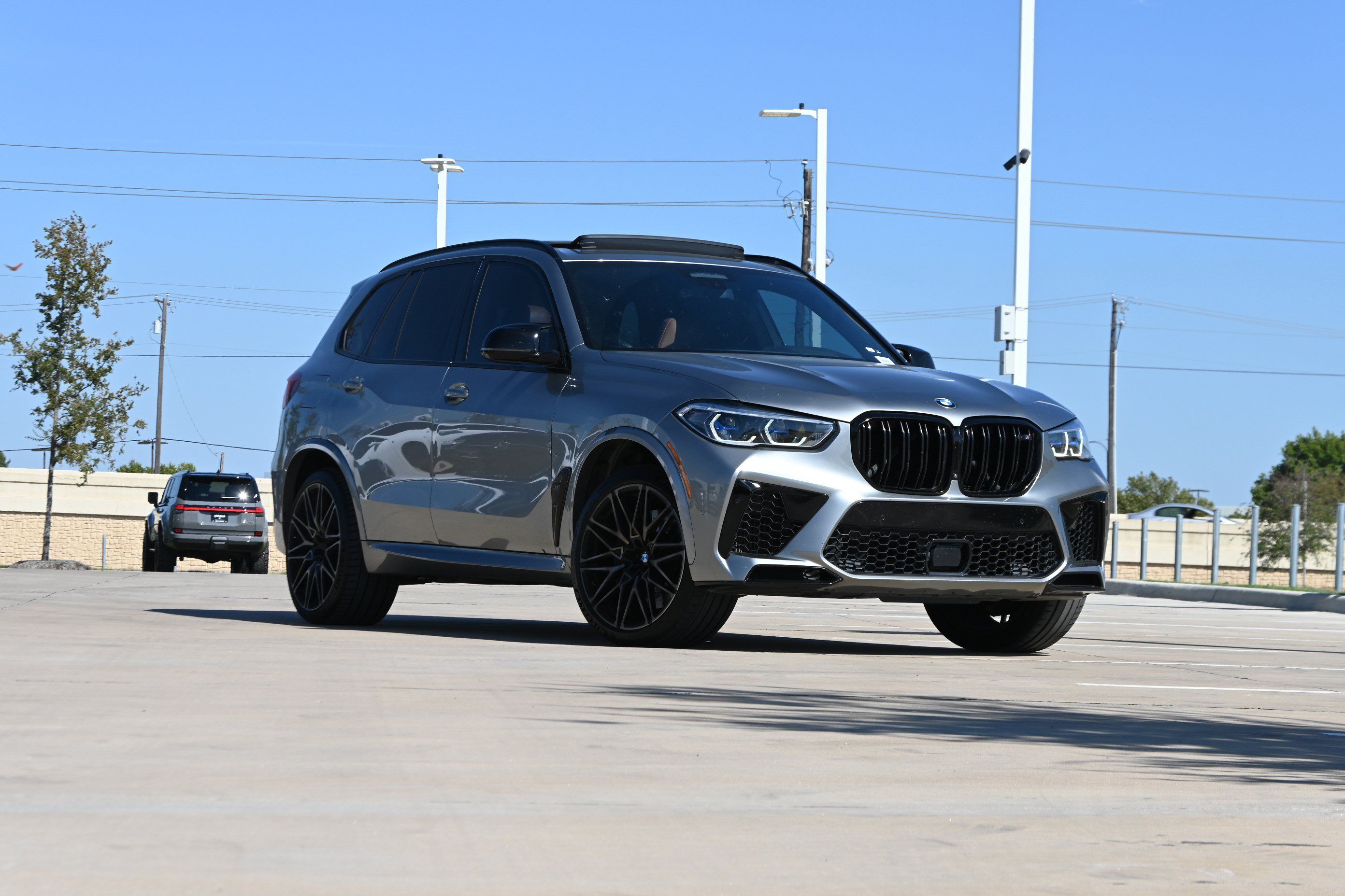 Used 2020 BMW X5 M Competition AWD/4WD image 2