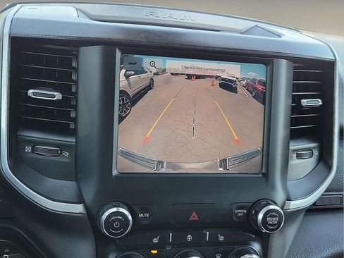 Used 2022 RAM 1500 Big Horn AWD/4WD image 16