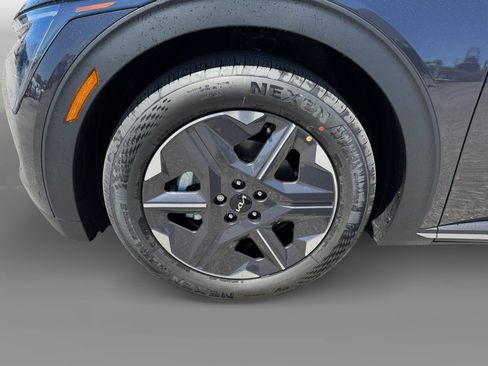 New 2026 Kia EV6 Light RWD image 9