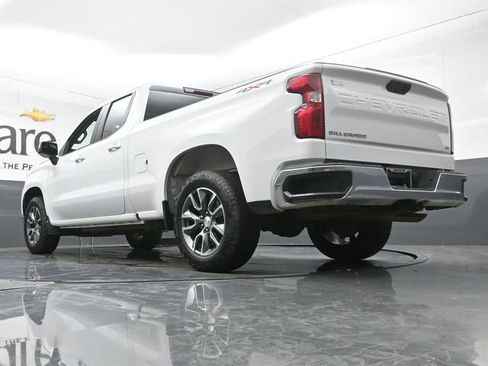 Used 2023 Chevrolet Silverado 1500 LT AWD/4WD image 5
