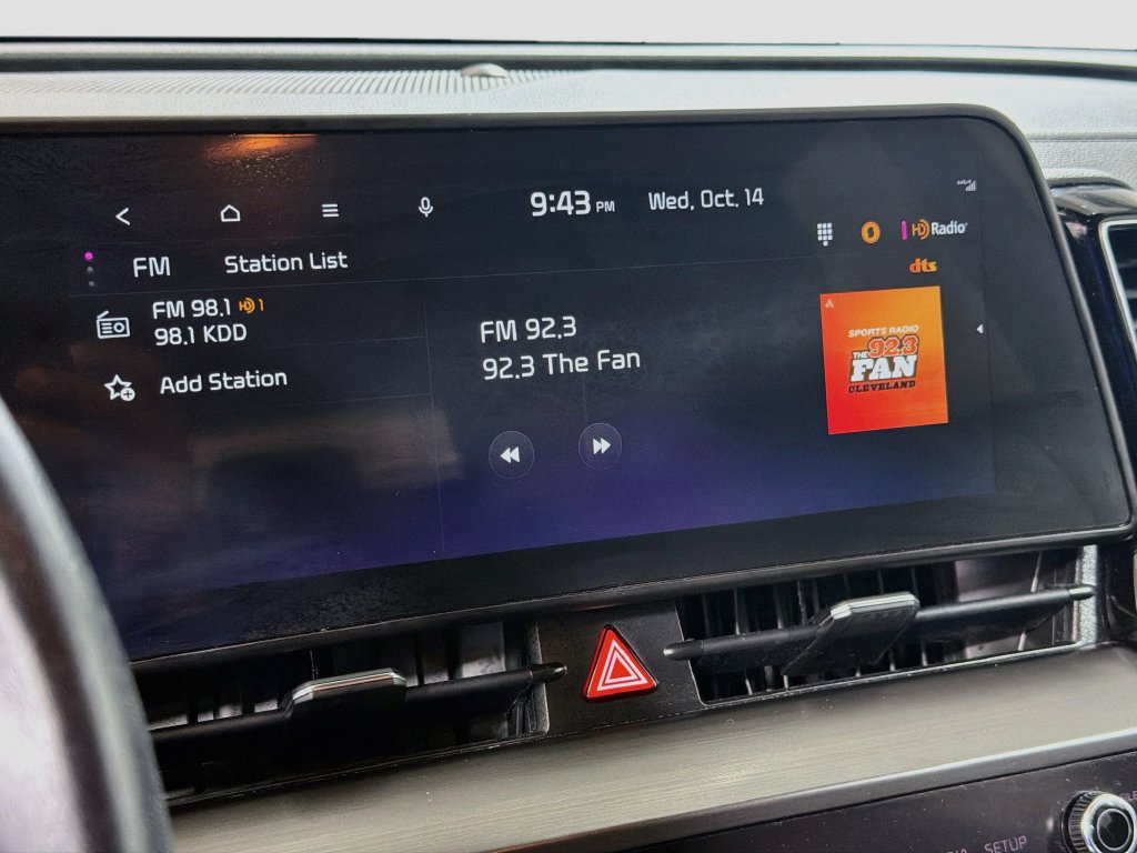 Used 2024 Kia Sportage EX AWD/4WD image 16