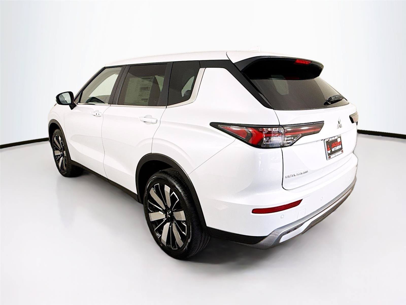 New 2026 Mitsubishi Outlander SE FWD image 23