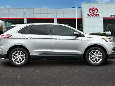 Used 2024 Ford Edge SEL image 3