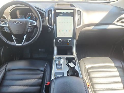 Certified 2022 Ford Edge SEL w/ Convenience Package AWD/4WD image 9