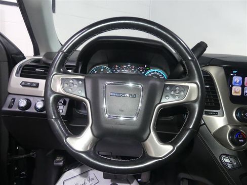 Used 2019 GMC Yukon Denali w/ Denali Ultimate Package image 31