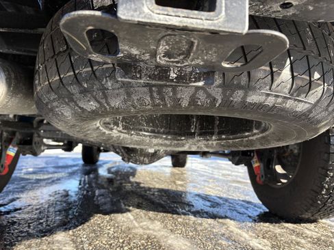 Used 2025 Toyota Tacoma TRD Off-Road image 25