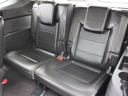 Certified 2022 Volkswagen Atlas SE w/ Black Wheel Package image 22