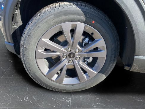 New 2026 Ford Explorer Active image 50