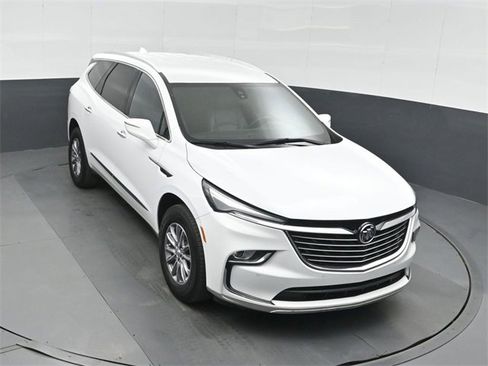 Used 2024 Buick Enclave Premium image 40