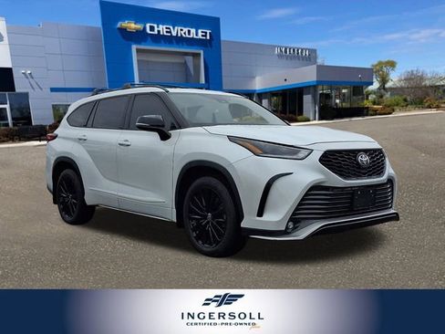 Used 2023 Toyota Highlander XSE image 1