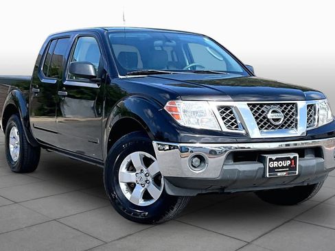 Used 2010 Nissan Frontier SE RWD image 2
