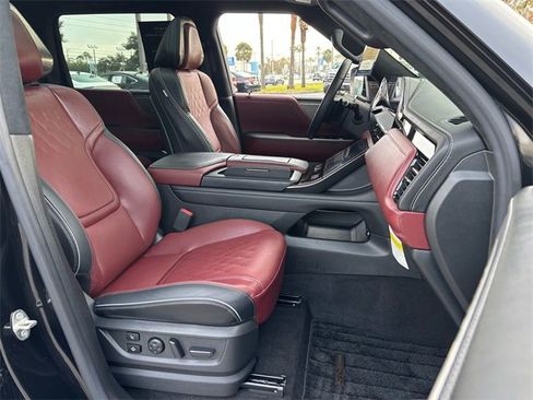 Used 2025 INFINITI QX80 Autograph image 25