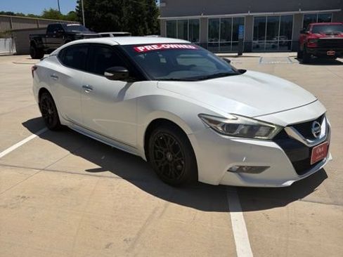 Used 2016 Nissan Maxima SR w/ Interior Lighting Package FWD image 8