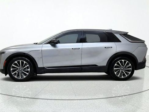 Used 2024 Cadillac Lyriq Sport RWD image 5