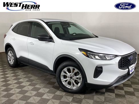 Used 2023 Ford Escape Active w/ Tech Pack #1 AWD/4WD image 1