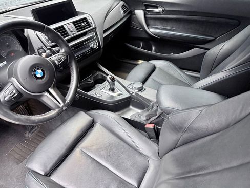 Used 2017 BMW M2 image 9