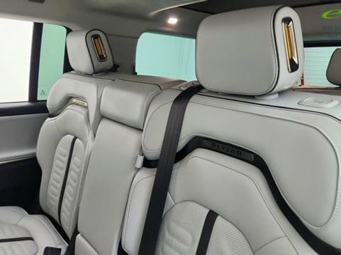 Used 2024 Rivian R1S Adventure AWD/4WD image 30
